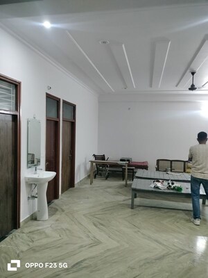 Gym in 2 BHK Builder Floor at Gomti Nagar – for Rent