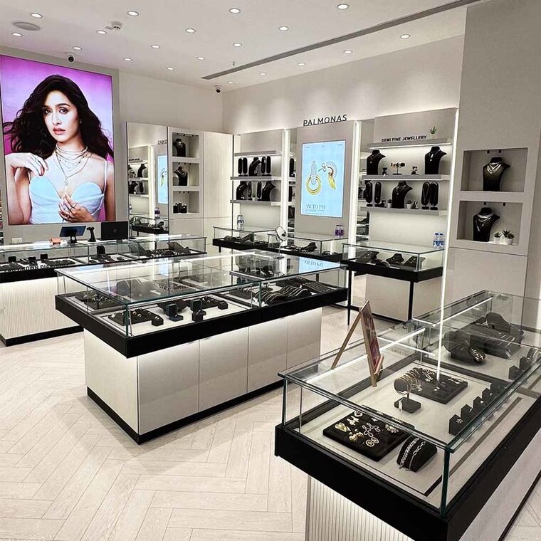 Team Area, sector 129 Commercial Showroom 1535 Sq.Ft. In Sector 129 Noida 10137521