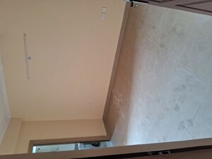 Furnished Amenities in 3.5 BHK Apartment at Aims Golf City, Sector 75 – for Rent