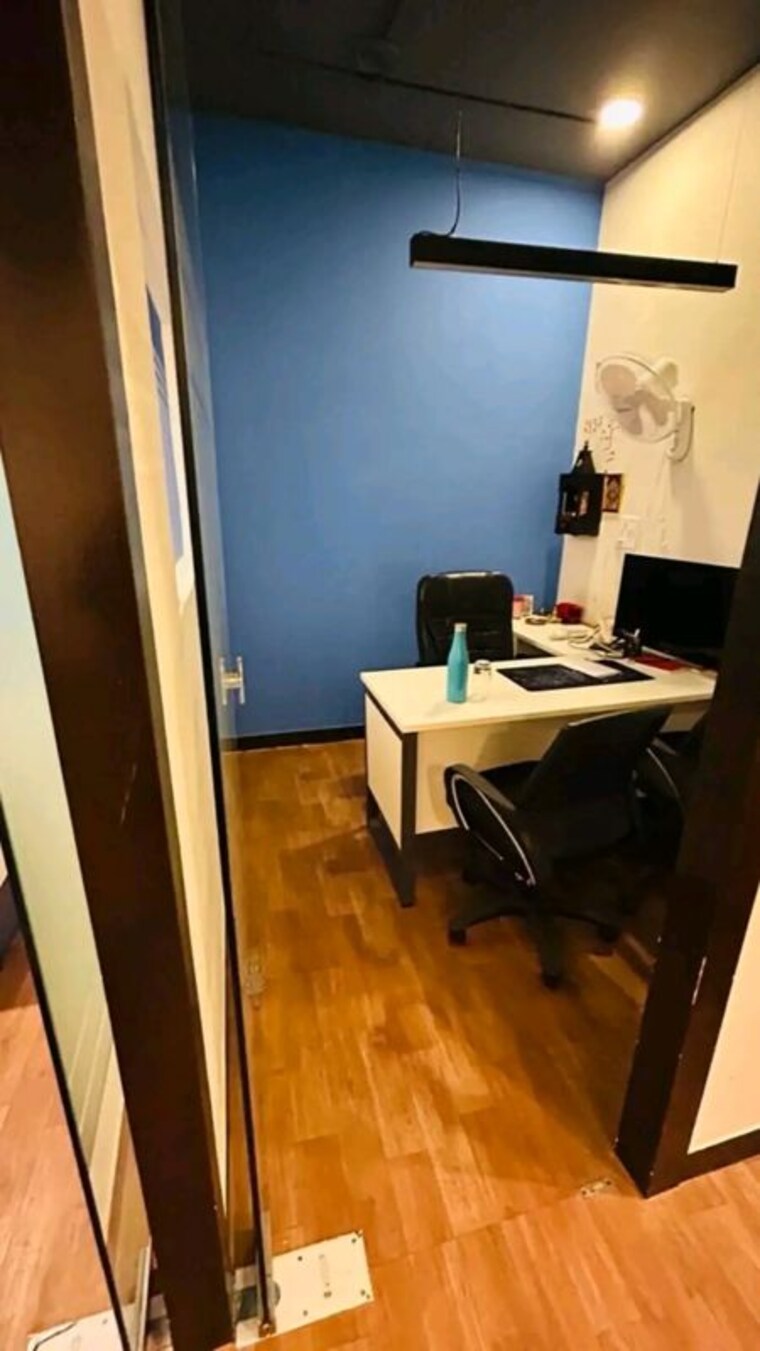 Team Area, sector 2 Commercial Office Space 400 Sq.Ft. In Sector 2 Noida 10137542