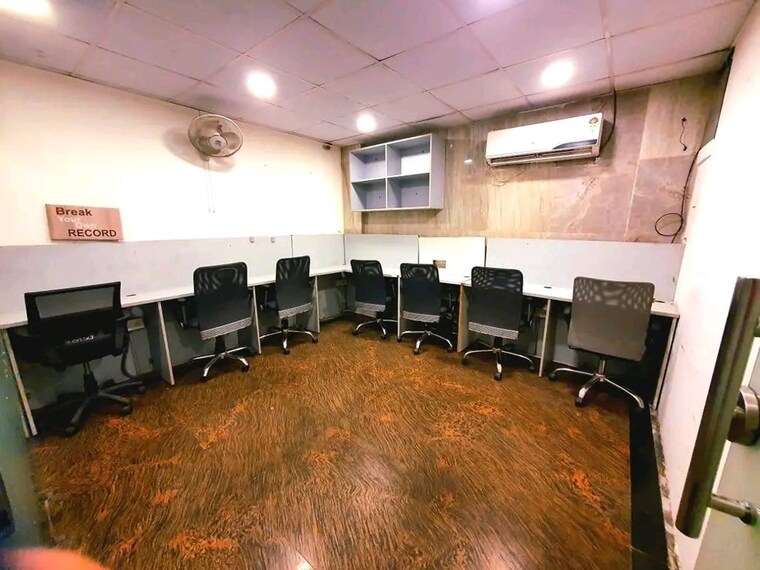 Floor Plan, sector 3 Commercial Office Space 300 Sq.Ft. In Sector 3 Noida 10137548