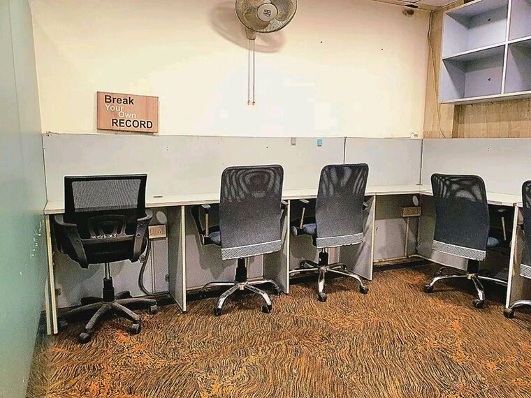 Team Area, sector 3 Commercial Office Space 300 Sq.Ft. In Sector 3 Noida 10137548