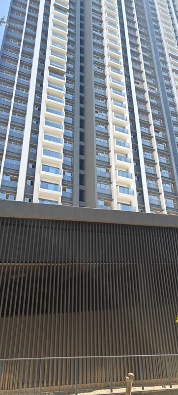 4 BHK + Servant Room Apartment For Sale in Sheth 72 West