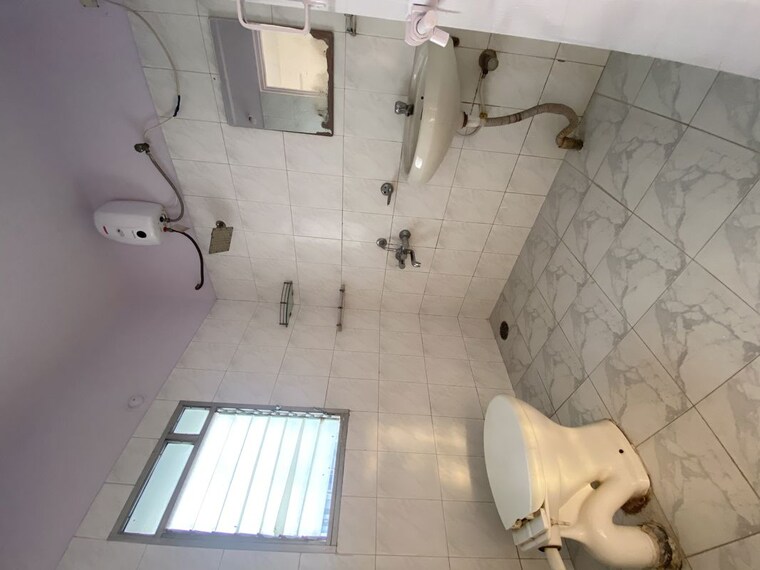 Bathroom, baner 2 Bedroom 1100 Sq.Ft. Apartment In Baner Pune 10137554