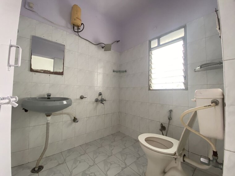 Attached Bathroom, baner 2 Bedroom 1100 Sq.Ft. Apartment In Baner Pune 10137554