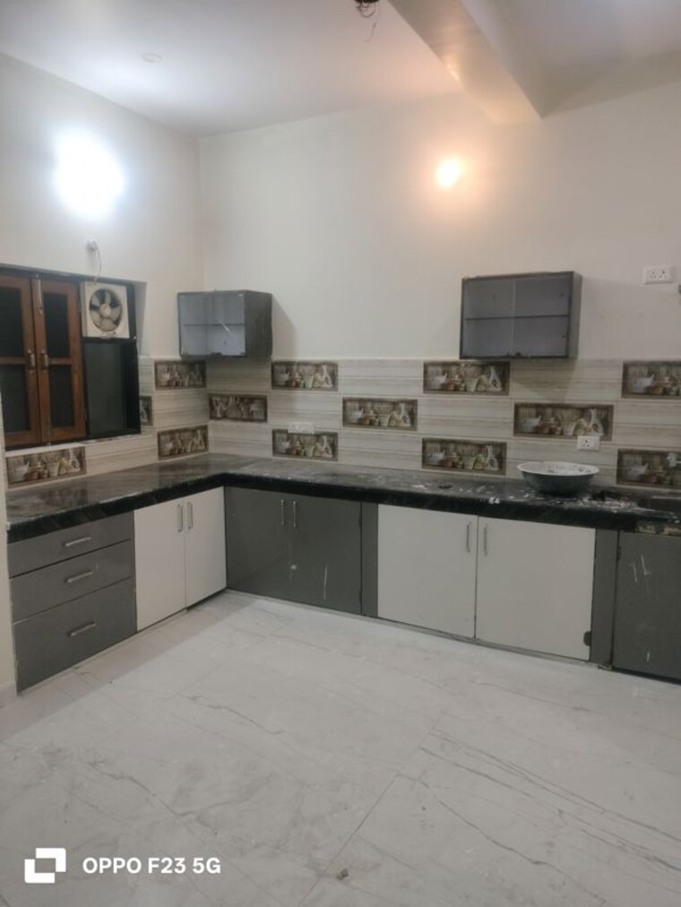 Kitchen, gomti nagar 2 Bedroom 2200 Sq.Ft. Builder Floor In Gomti Nagar Lucknow 10137563