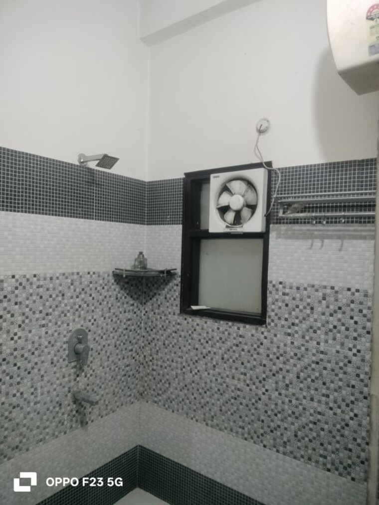 Bathroom, gomti nagar 2 Bedroom 2200 Sq.Ft. Builder Floor In Gomti Nagar Lucknow 10137563