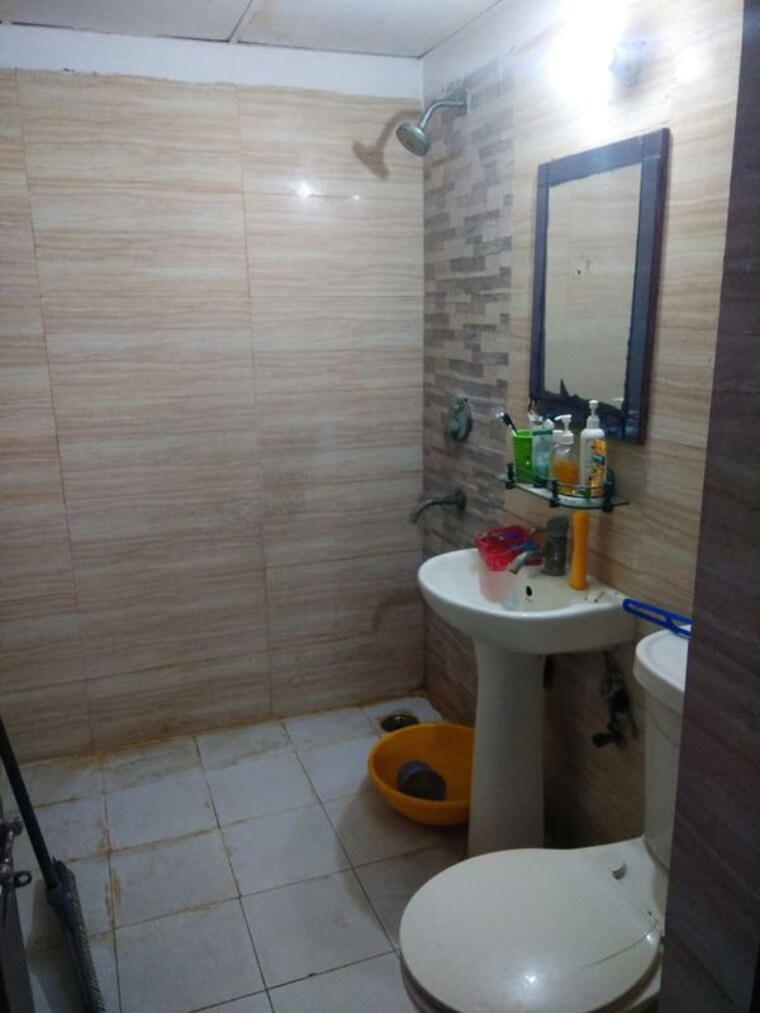 Bathroom, express-zenith 2 Bedroom 1085 Sq.Ft. Apartment In Sector 77 Noida 10137590