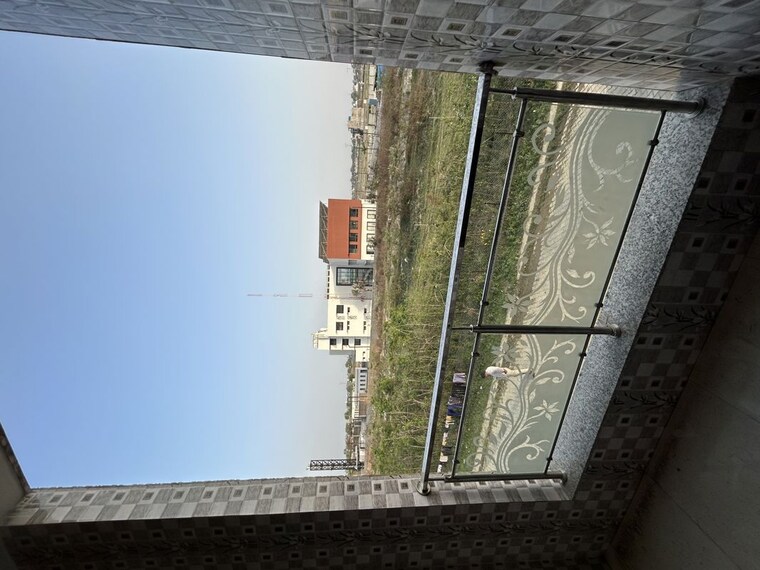 Balcony, sector 6 wave city 6+ Bedroom 135 Sq.Yd. Villa In Sector 6 Wave City Ghaziabad 10137581