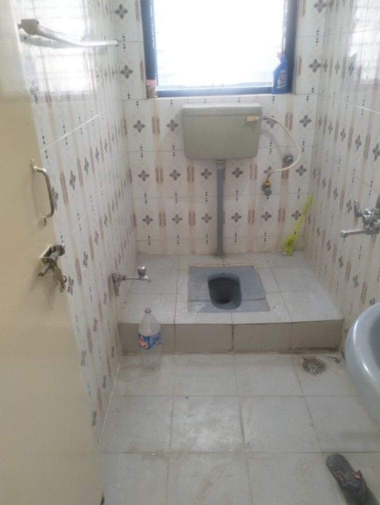 Bathroom, konark-indrayu-enclave-2 3 Bedroom 1800 Sq.Ft. Apartment In Kondhwa Pune 10137600