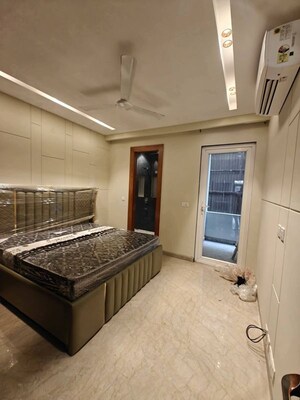 Bedroom in 3 BHK Builder Floor at BPTP Green Oaks, Sector 70a – for Sale