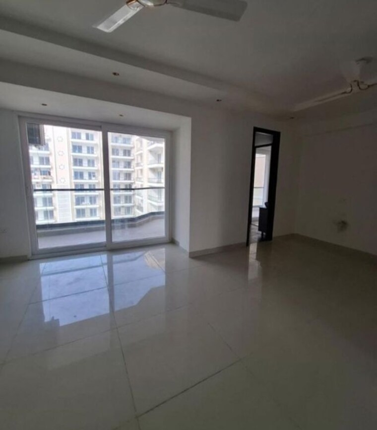 Room, hermitage-centralis 3 Bedroom 1800 Sq.Ft. Apartment In Vip Road Zirakpur 10137642