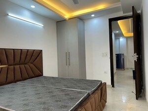Room in 2 BHK Builder Floor at Saket – for Rent