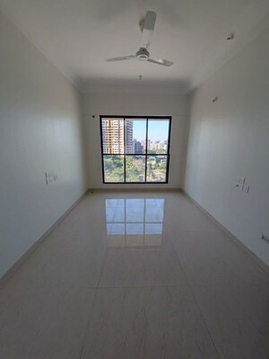 Room in 1 BHK Apartment at Conwood Astoria, Goregaon East – for Rent