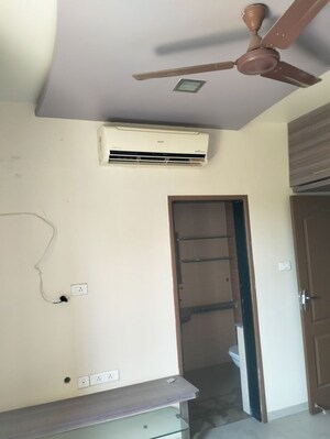Room in 1 BHK Apartment at Shree Adinath CHS, Maharshi Nagar – for Rent