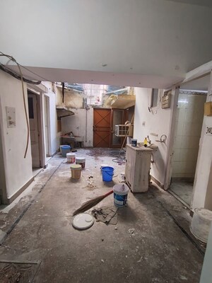 Master Bedroom in 3 BHK Builder Floor at Green Park – for Rent