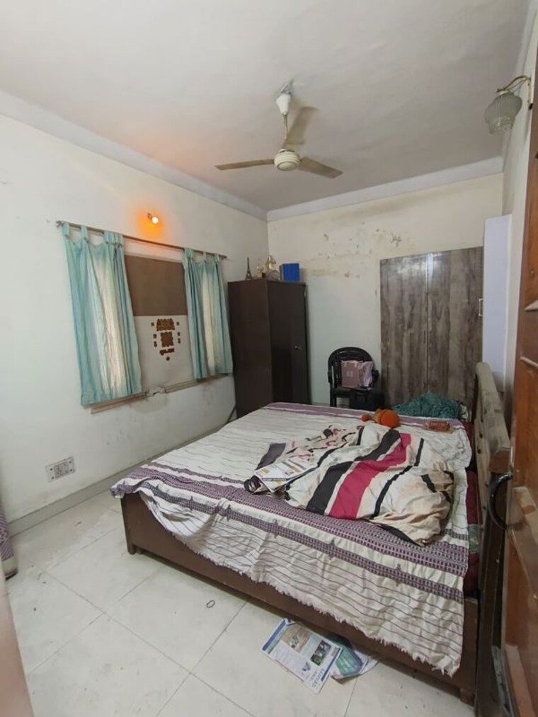 Bedroom, green park 3 Bedroom 1800 Sq.Ft. Builder Floor In Green Park Delhi 10137682