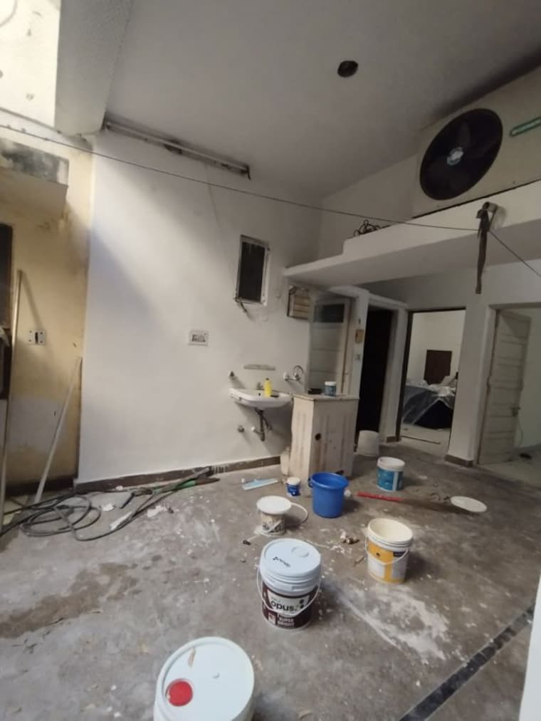 Bathroom, green park 3 Bedroom 1800 Sq.Ft. Builder Floor In Green Park Delhi 10137682