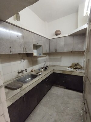 Kitchen in 3 BHK Builder Floor at Green Park – for Rent