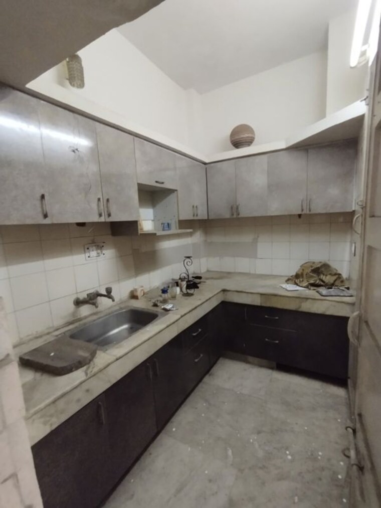 Kitchen, green park 3 Bedroom 1800 Sq.Ft. Builder Floor In Green Park Delhi 10137682