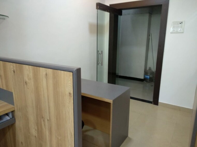 Room, platinum-techno-park Commercial Office Space 730 Sq.Ft. In Vashi Sector 30 Navi Mumbai 10137684