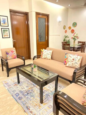 Living Room in 2 BHK Builder Floor at Defence Colony – for Rent