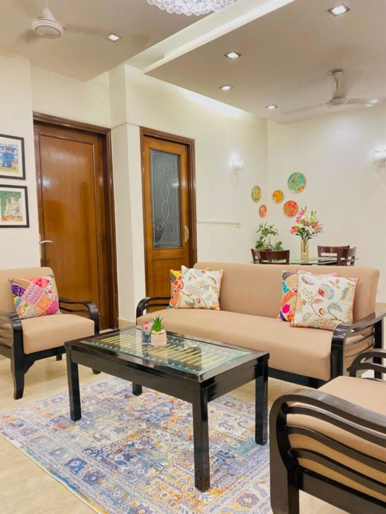 Bedroom, defence colony 2 Bedroom 150 Sq.Yd. Builder Floor In Defence Colony Delhi 10137709