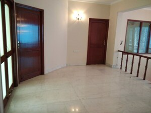  6+ BHK Villa at Sector 45 – for Sale