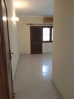 Room in 6+ BHK Villa at Sector 45 – for Sale