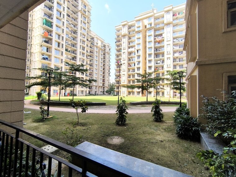 Exterior View, signature-the-serenas 2 Bedroom 531 Sq.Ft. Apartment In Sohna Sector 36 Gurgaon 9852019