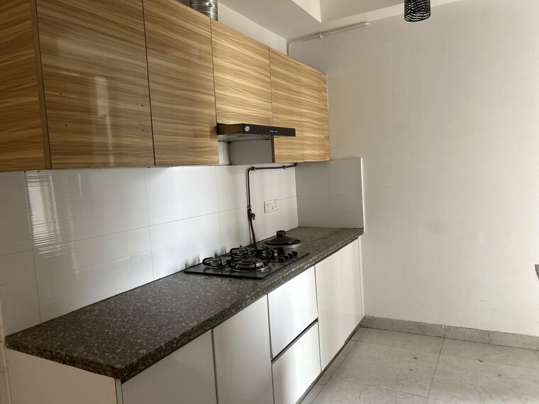 Kitchen, unitech-uniworld-gardens 3.5 Bedroom 2027 Sq.Ft. Apartment In Sector 47 Gurgaon 10137711