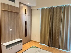 3 BHK + Servant Room,Extra Room Apartment For Rent in Mahagun Mezzaria