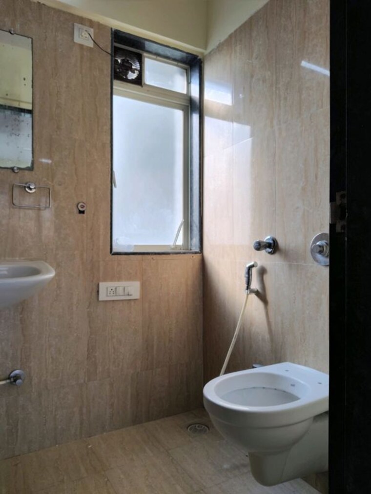 Bathroom, conwood-enclave 3 Bedroom 1100 Sq.Ft. Apartment In Vasant Vihar Thane 10137713