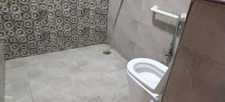 Bathroom, dwarka 4 Bedroom 2200 Sq.Ft. Apartment In Dwarka Delhi 10137752