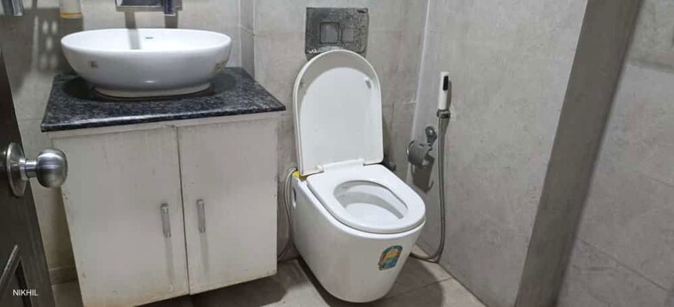 Bathroom, dwarka 4 Bedroom 2200 Sq.Ft. Apartment In Dwarka Delhi 10137752