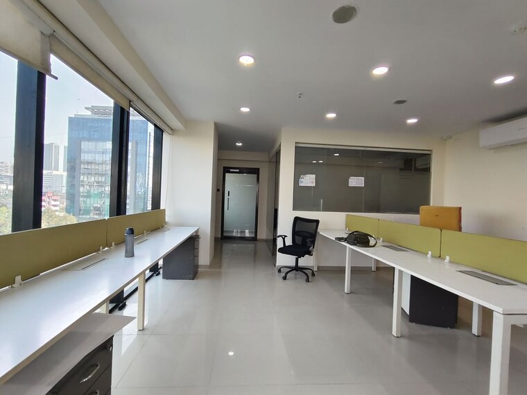 Team Area, knox-plaza Commercial Office Space 700 Sq.Ft. In Malad West Mumbai 10137765