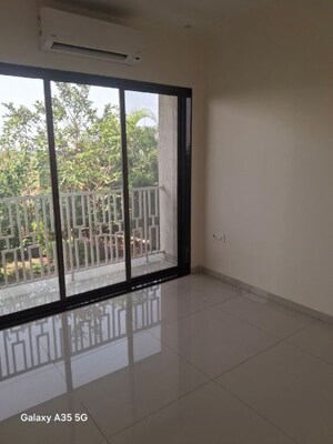Room in 1 BHK Apartment at Deep Sky, Vasai East – for Sale