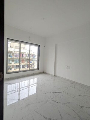 Room in 1 BHK Apartment at Dharti Pressidio, Kandivali West – for Sale