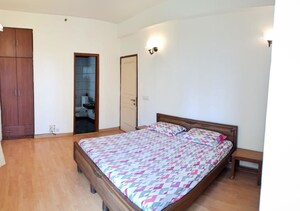 Bedroom in 3.5 BHK Apartment at Unitech Uniworld Gardens, Sector 47 – for Rent