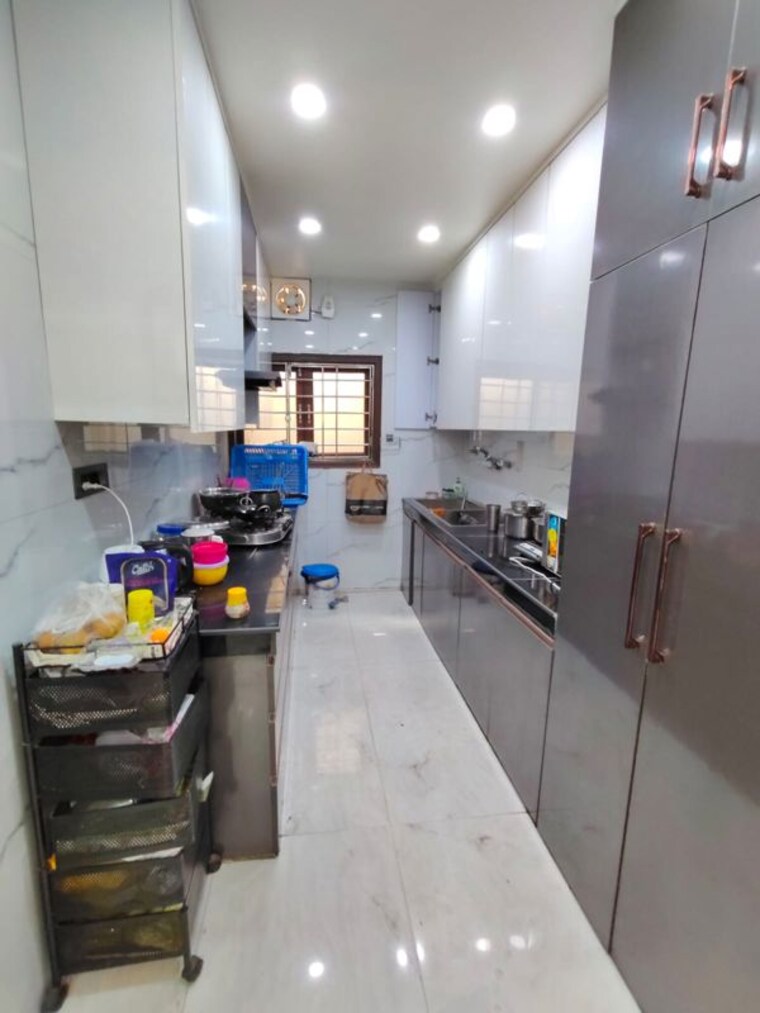 Kitchen, vasant kunj 3 Bedroom 1700 Sq.Ft. Apartment In Vasant Kunj Delhi 10137809