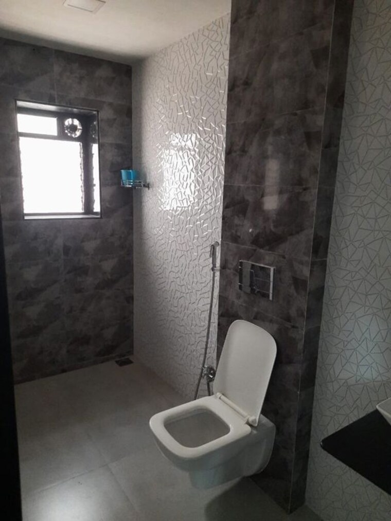 Bathroom, suraj-heights-goregaon 1 Bedroom 450 Sq.Ft. Apartment In Goregaon East Mumbai 10103959