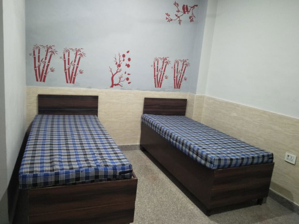 Pg For Rent in Chhalera