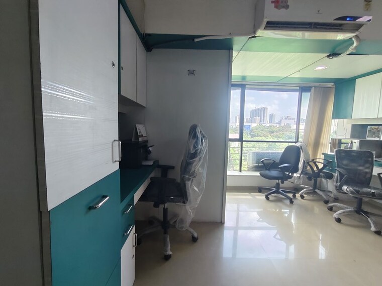 Team Area, aditya-heritage-malad Commercial Office Space 300 Sq.Ft. In Malad West Mumbai 10137823