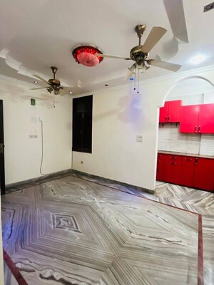 Bathroom in 1 BHK Builder Floor at Saket – for Rent