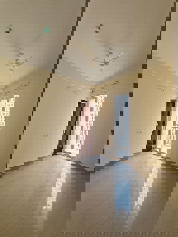 4 BHK + Servant Room 3235 Sq.Ft. Apartment in Amrapali Heartbeat City