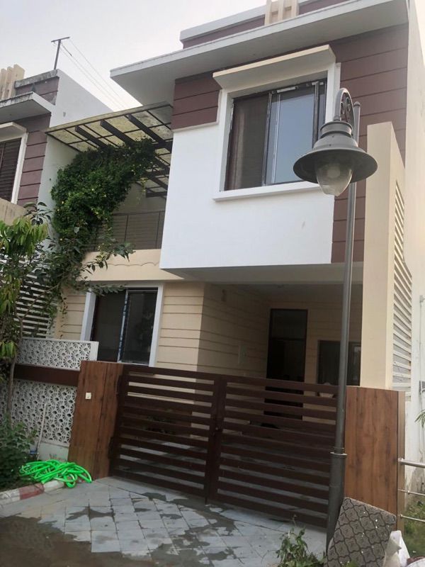 6+ BHK + Pooja Room Villa For Sale in Felicity Malhotras Select Homes