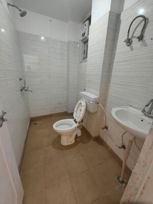 Bathroom in 1 BHK Builder Floor at Saket – for Rent
