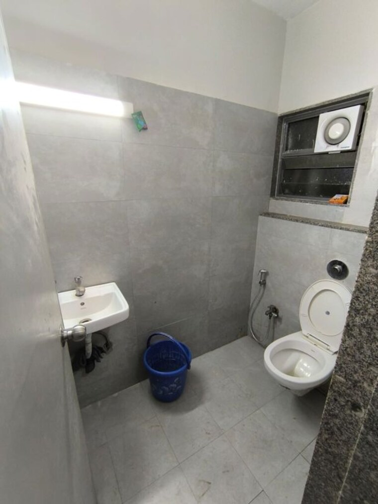 Bathroom, shyamal Commercial Office Space 928 Sq.Ft. In Shyamal Ahmedabad 10137869
