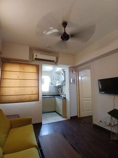 1 BHK + Pooja Room Apartment For Rent in Paras Tierea