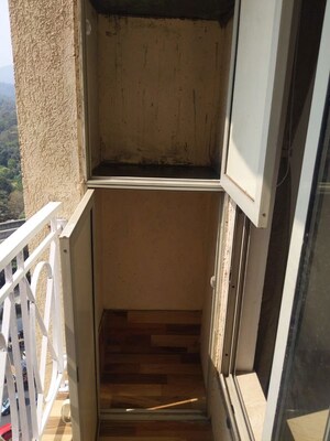 Furnished Amenities in 2 BHK Apartment at One Hiranandani Park, Ghodbunder Road – for Rent